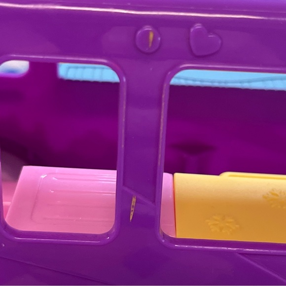 Shopkins Purple And Pink Ice Cream Van With 2 Poseable PVC Dolls - Picture 10 of 13
